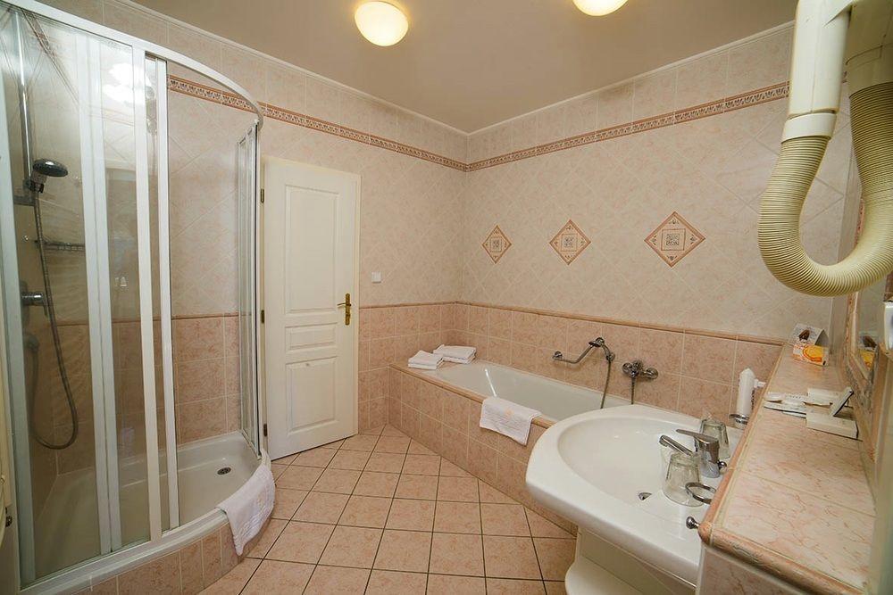 Festival Appartement Karlsbad Buitenkant foto