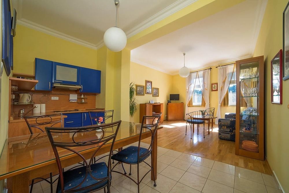 Festival Appartement Karlsbad Buitenkant foto