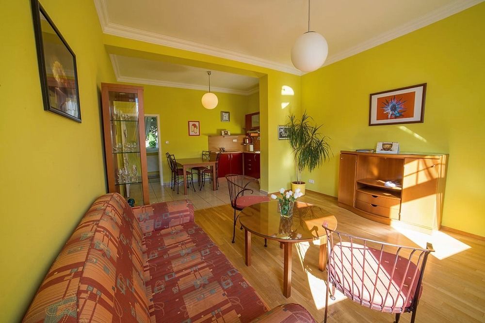 Festival Appartement Karlsbad Buitenkant foto