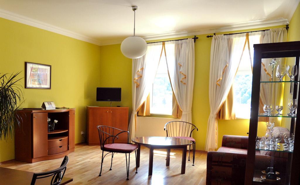 Festival Appartement Karlsbad Buitenkant foto