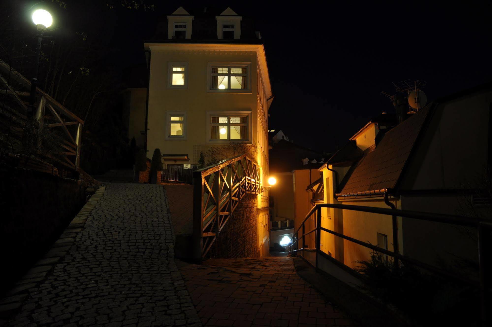 Festival Appartement Karlsbad Buitenkant foto