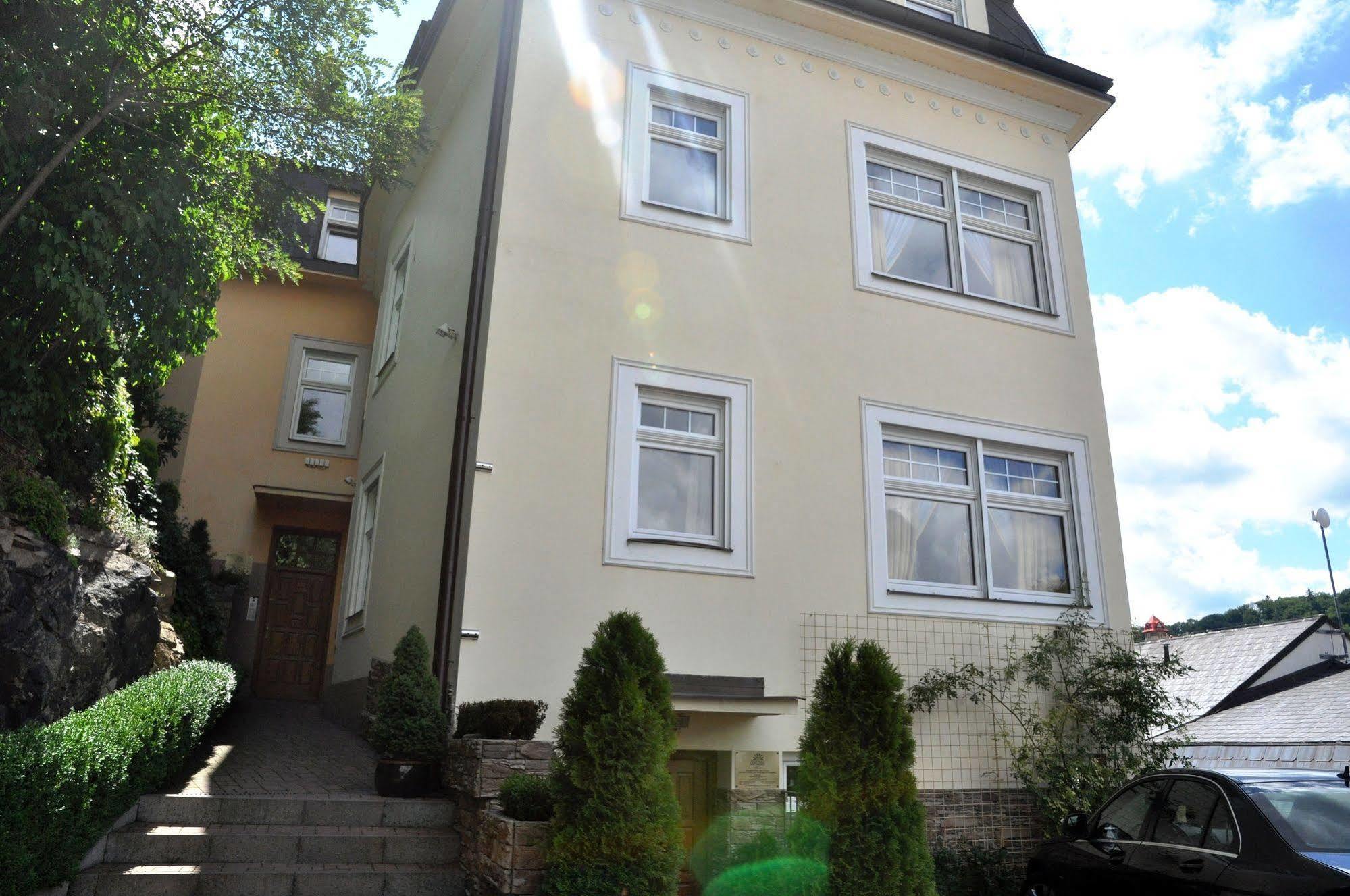 Festival Appartement Karlsbad Buitenkant foto
